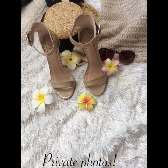 Nude elegant-fashion strap heels - Picture 8 of 8